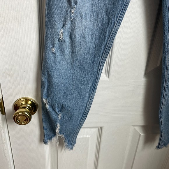 Abercrombie & Fitch the skinny high rise chewed hem jeans - Picture 8 of 12